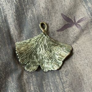 Michael Aram Ginkgo Leaf Silver Tone Key-fob.  Used. Tarnished a bit.